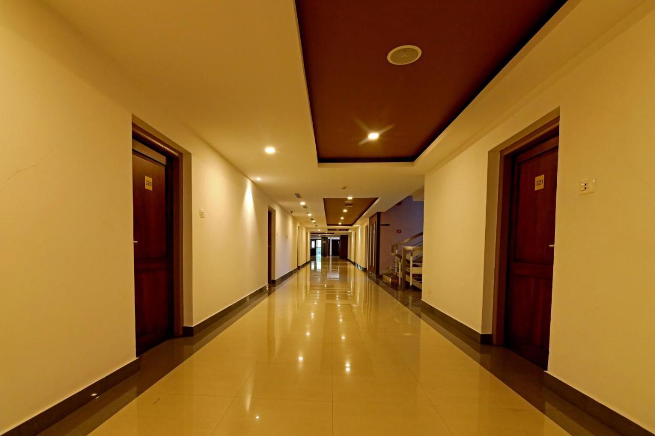 Hotel Wilton Sultan Bathery Exterior foto